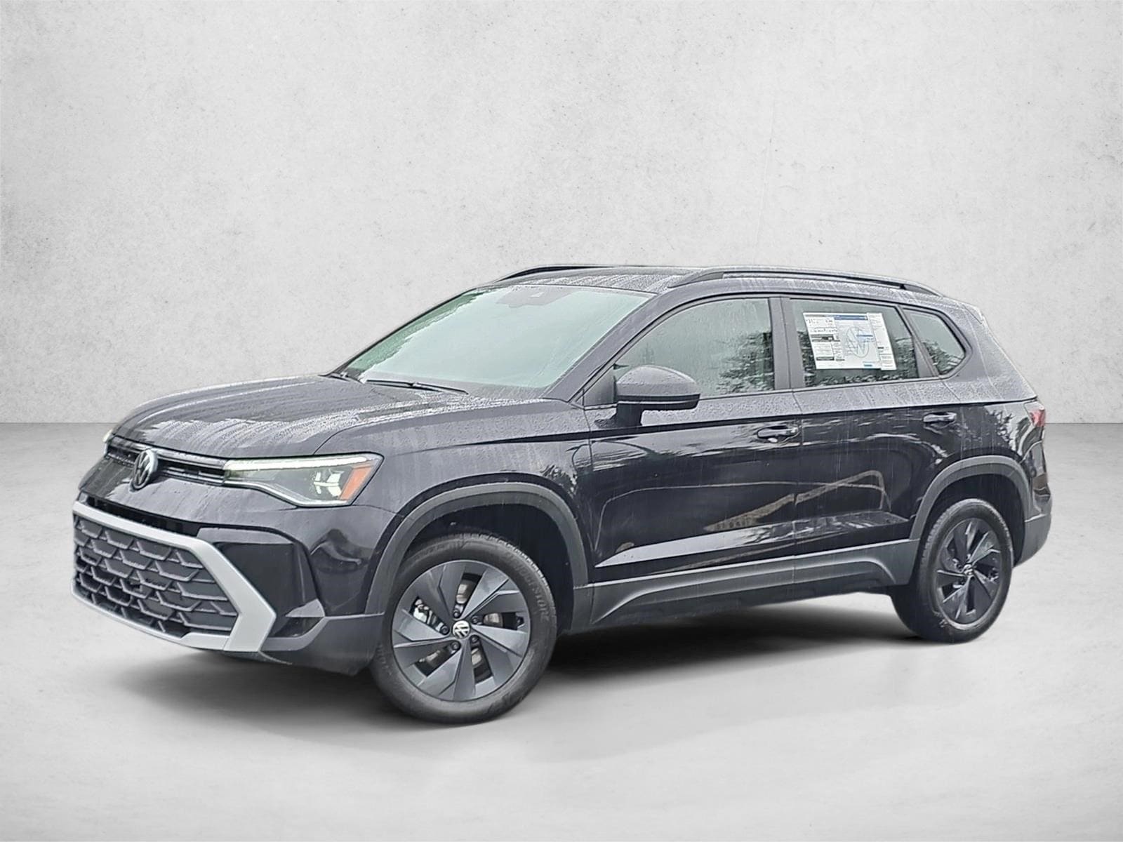 2025 Volkswagen Taos S's photo