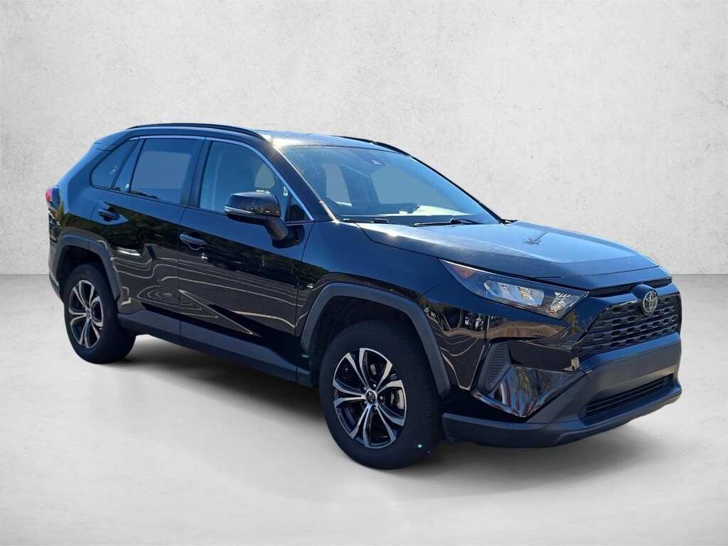 Used 2020 Toyota RAV4 LE SUV