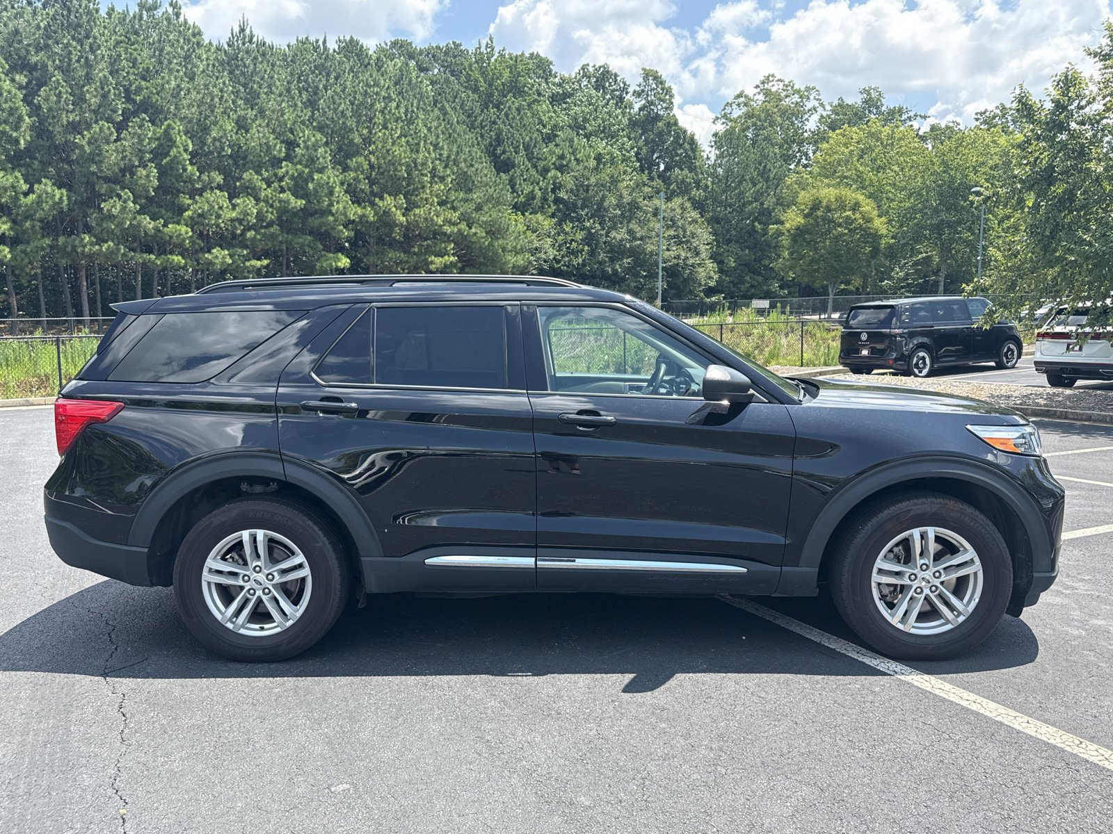 2024 Ford Explorer XLT photo 3
