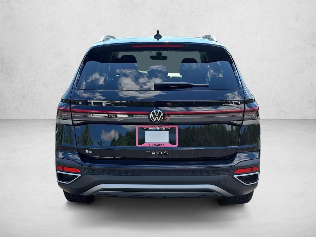 New 2026 Volkswagen Taos 1.5T SE SUV