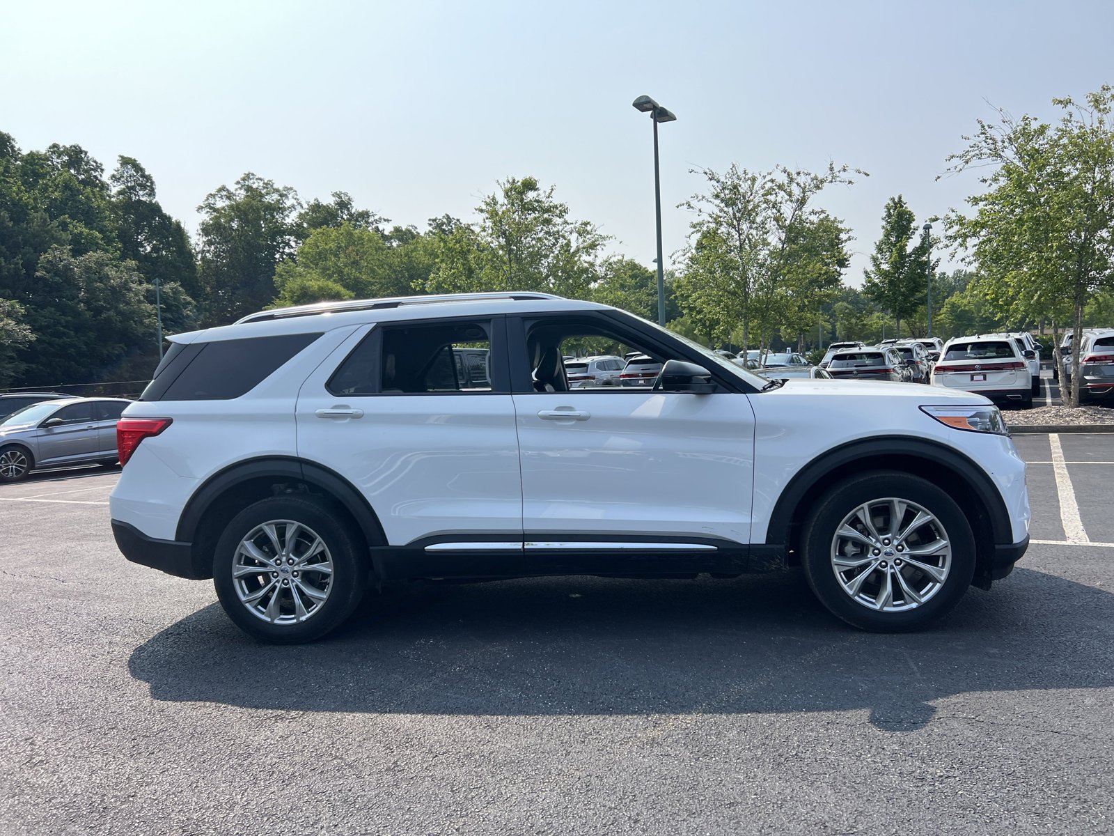 2023 Ford Explorer Limited photo 3
