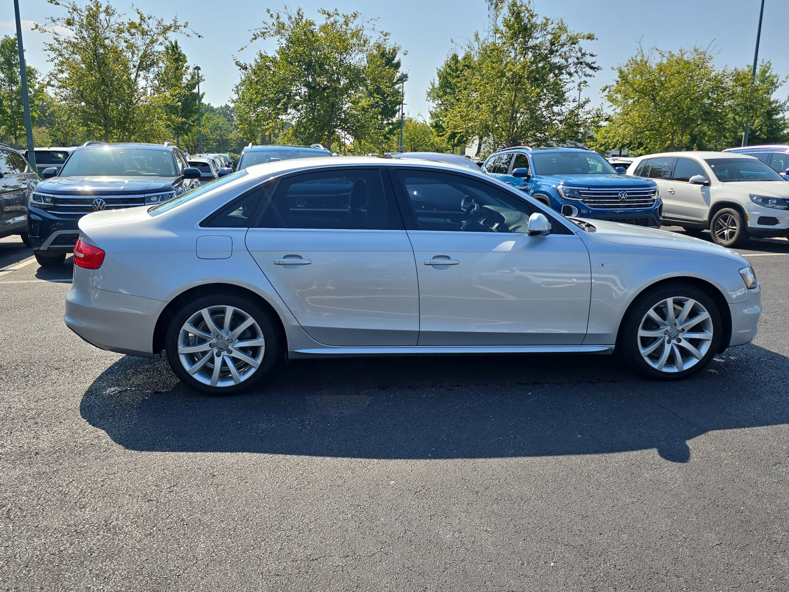 2014 Audi A4 Premium photo 2