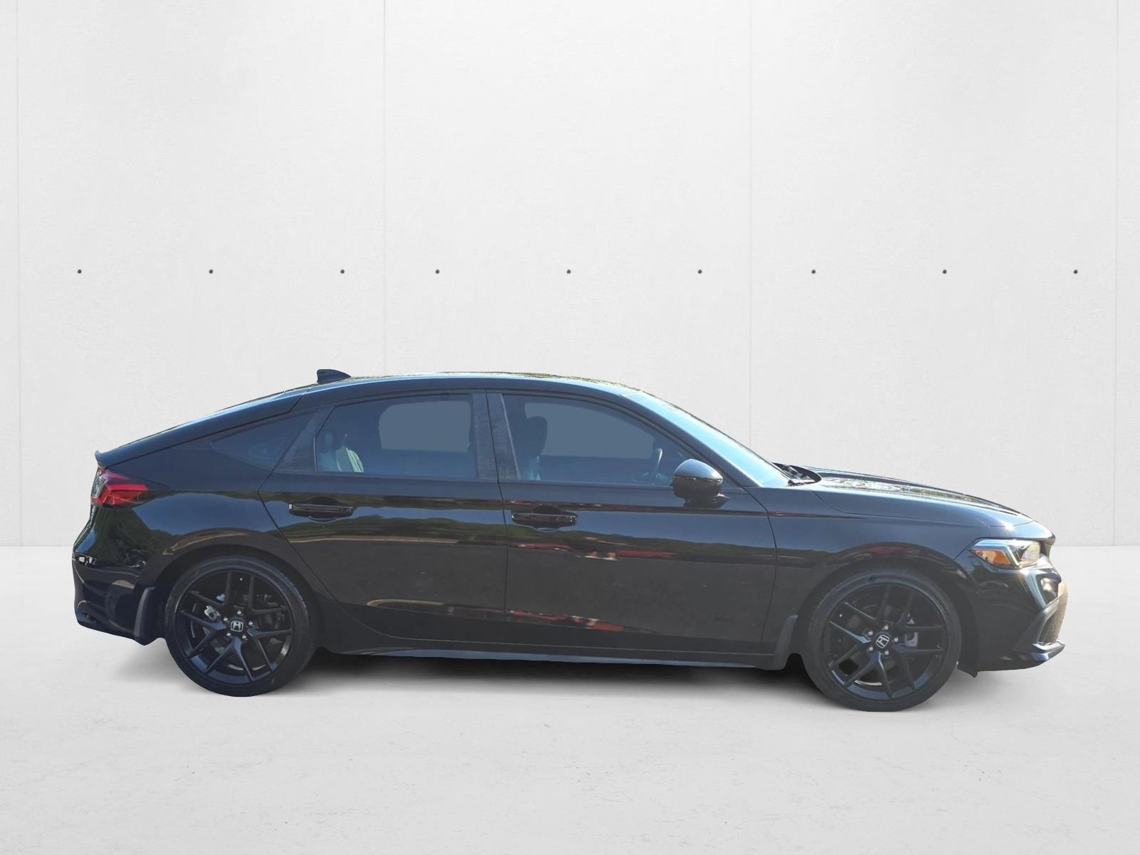 2023 Honda Civic Sport Hatchback photo 4