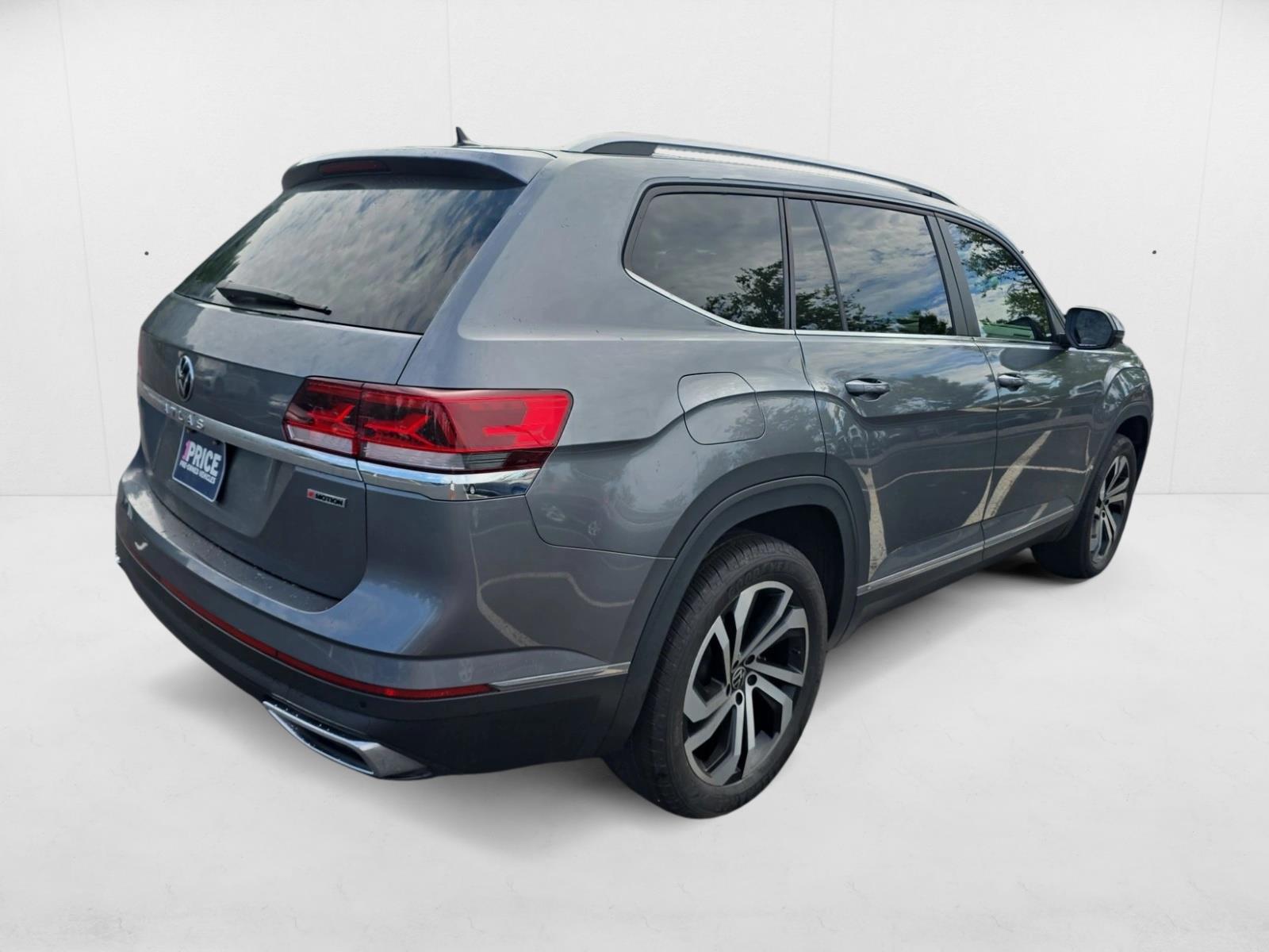 2022 Volkswagen Atlas SEL photo 4