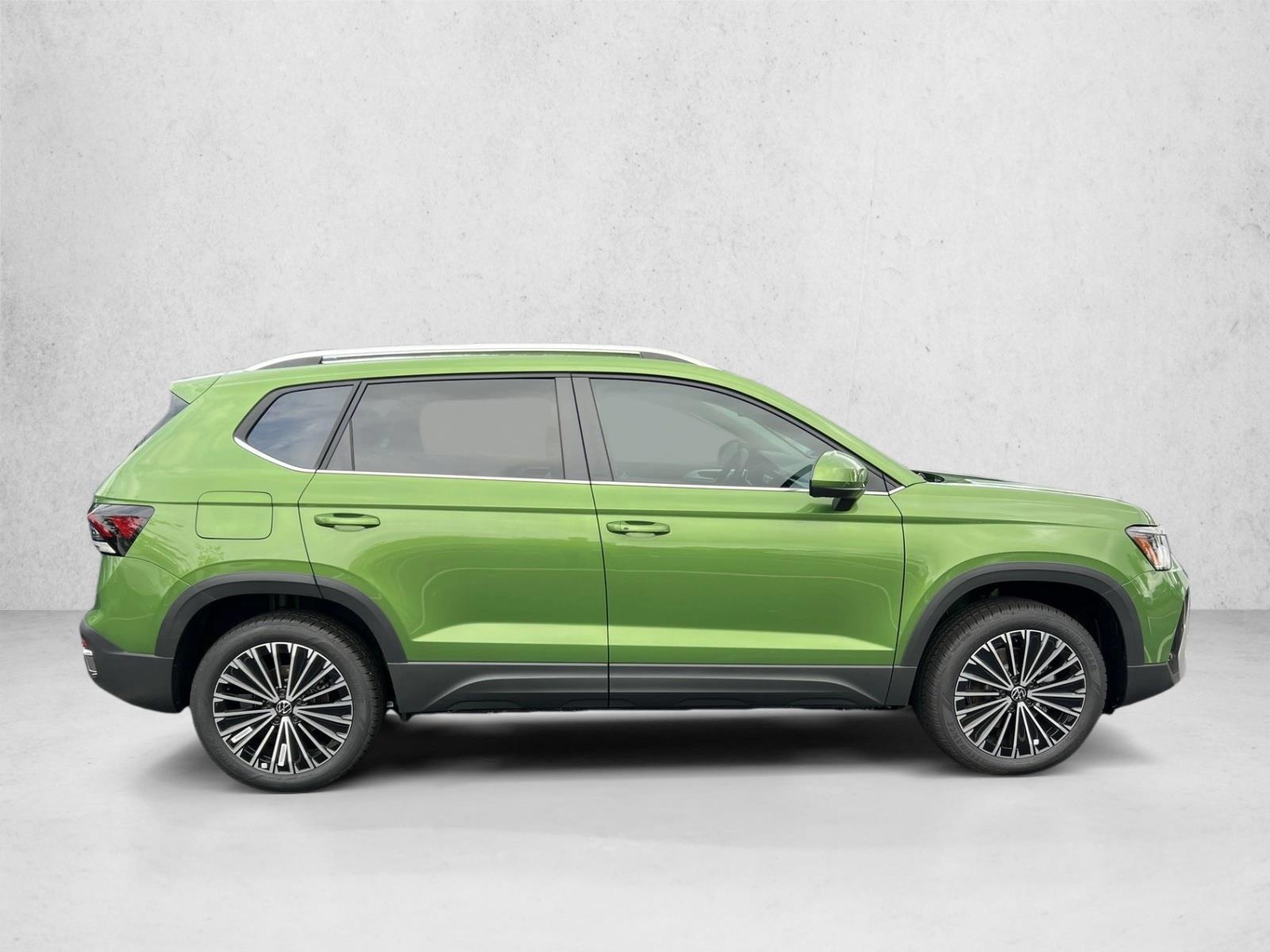 2025 Volkswagen Taos SE - Photo 8