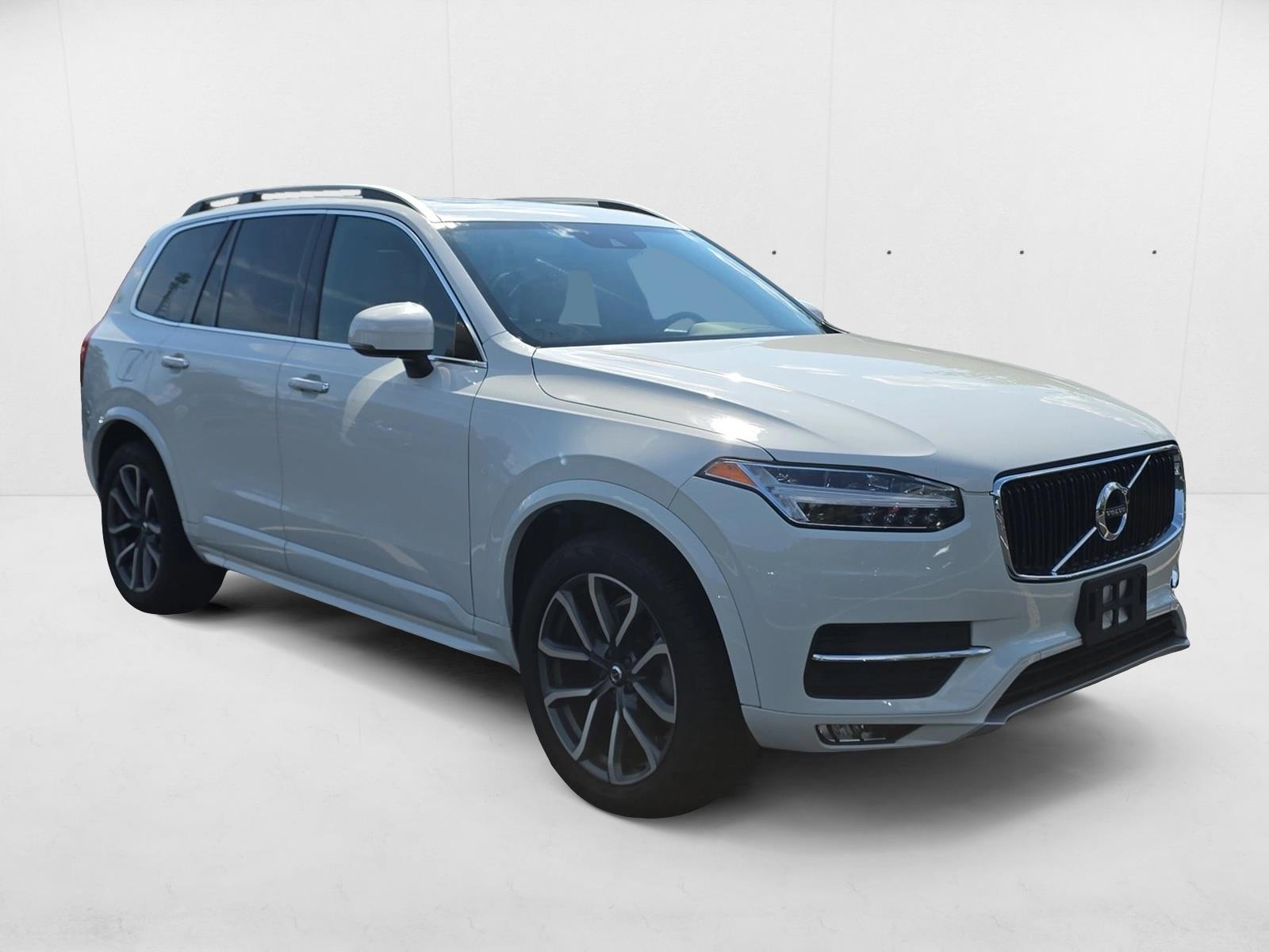 2019 Volvo XC90 Momentum photo 3