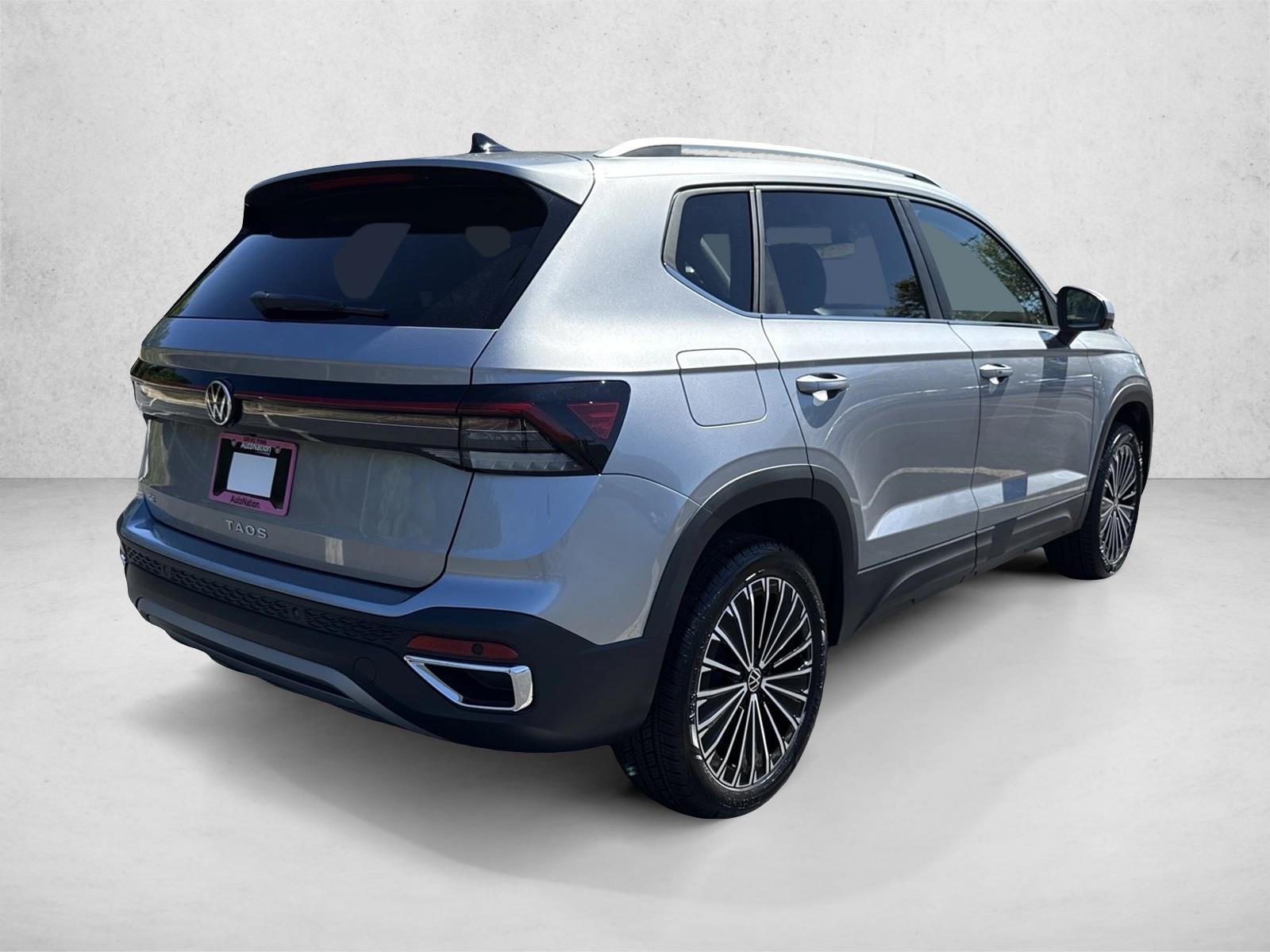 New 2027 Volkswagen Taos 1.5T SE SUV