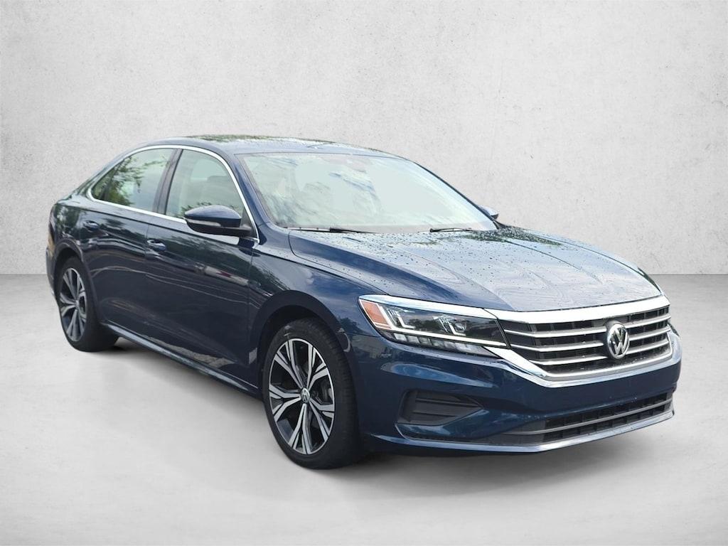 Used 2022 Volkswagen Passat 2.0T SE Sedan