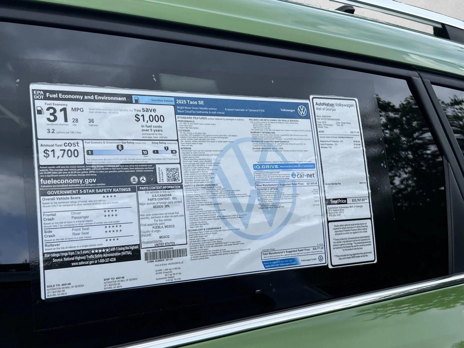 2025 Volkswagen Taos SE - Photo 18