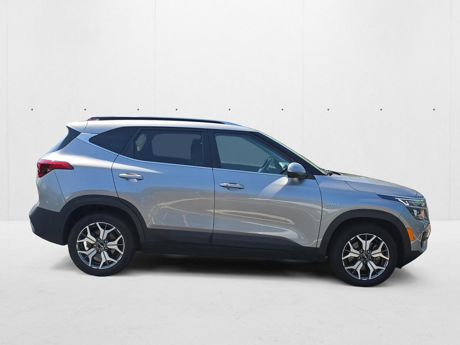2022 Kia Seltos EX photo 4