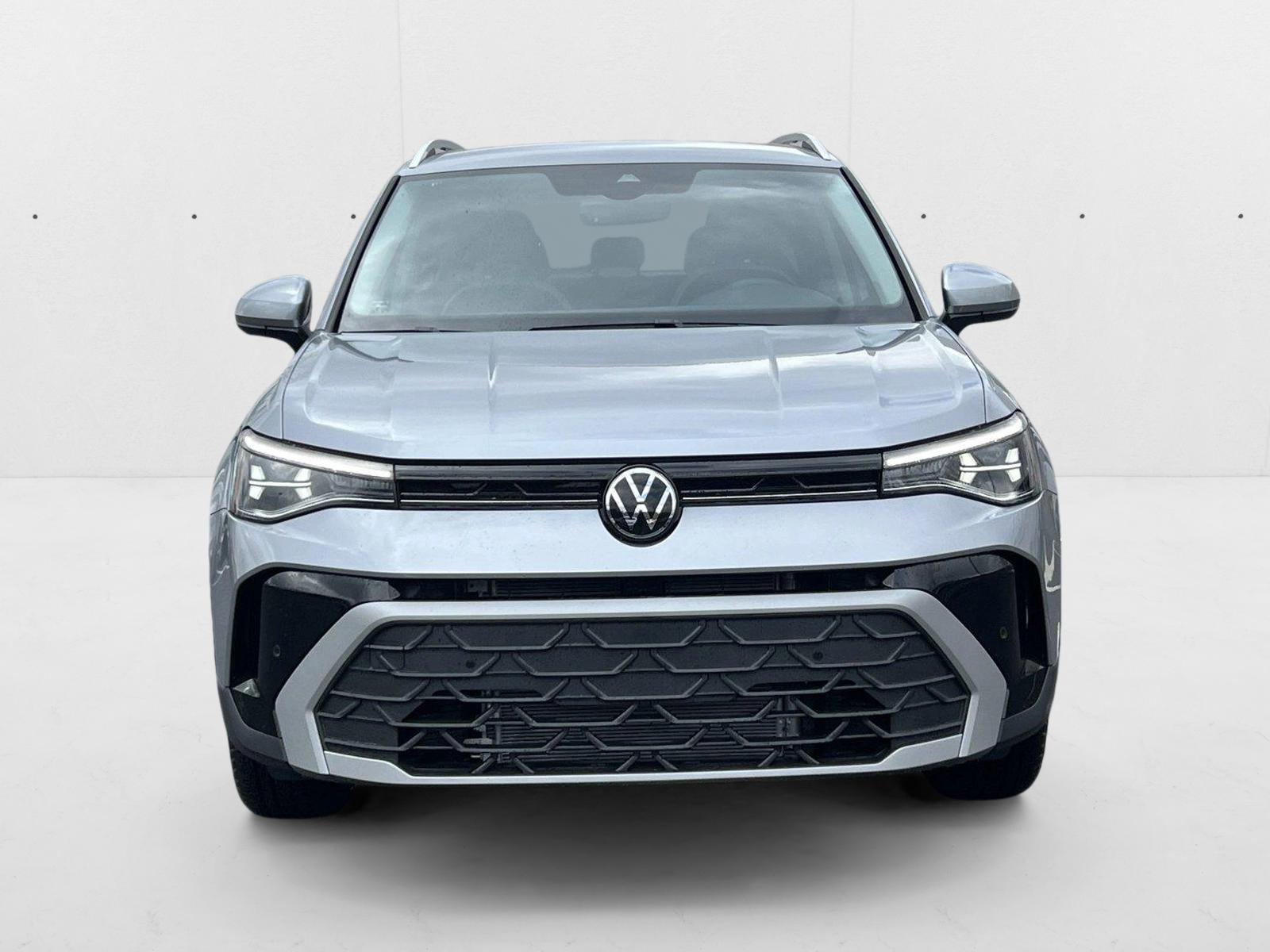 2025 Volkswagen Taos SE photo 2