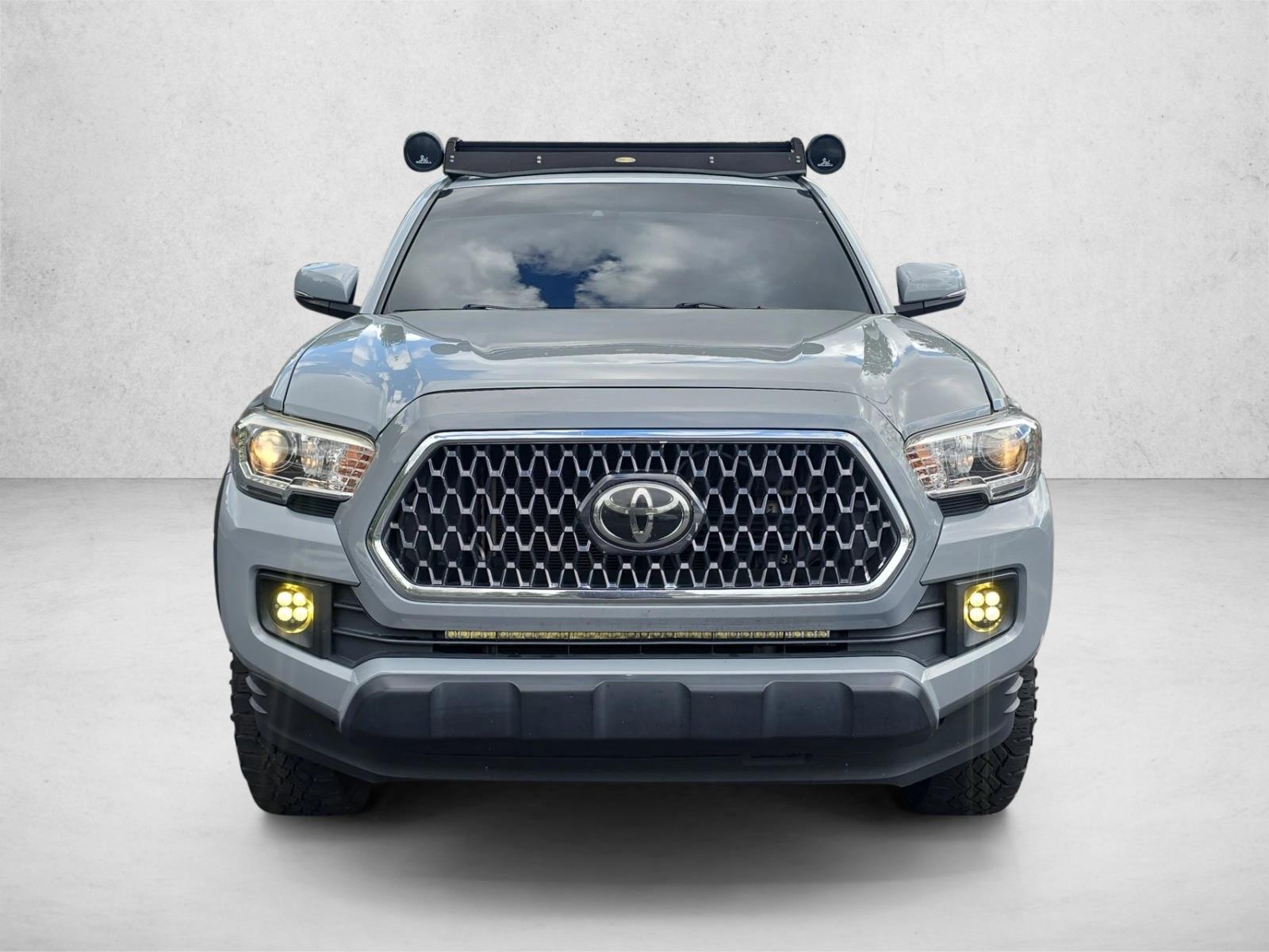 2019 Toyota Tacoma TRD V6 photo 2