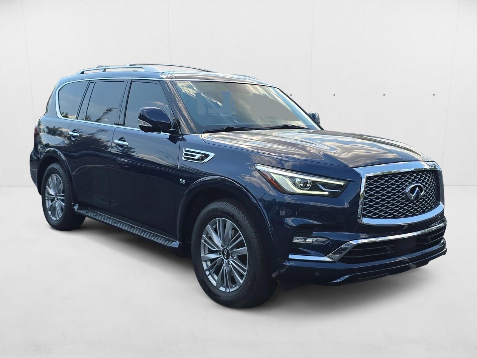 2020 Infiniti QX80 Luxe photo 3