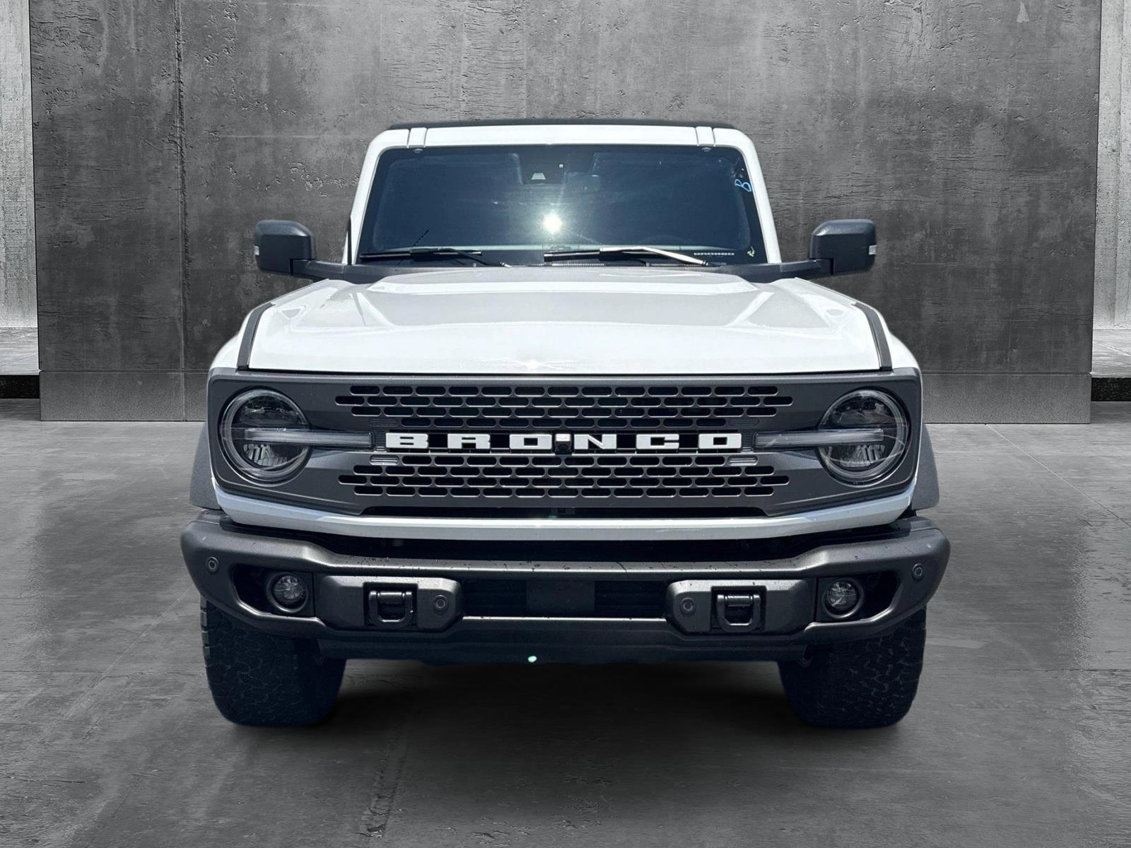2023 Ford Bronco Badlands photo 2