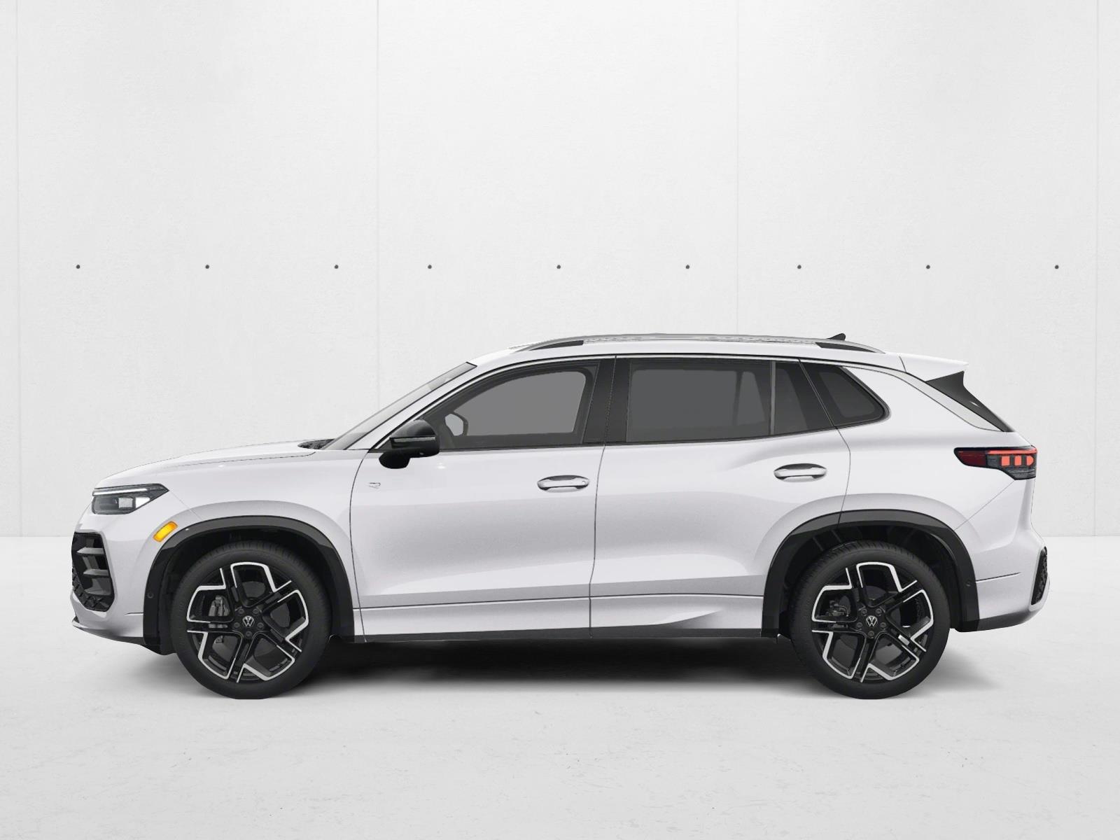 2025 Volkswagen Tiguan SE R-Line Black photo 2