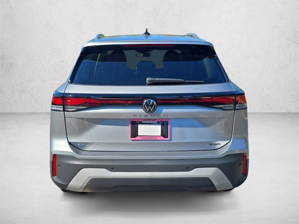 New 2025 Volkswagen Tiguan 2.0T SE SUV