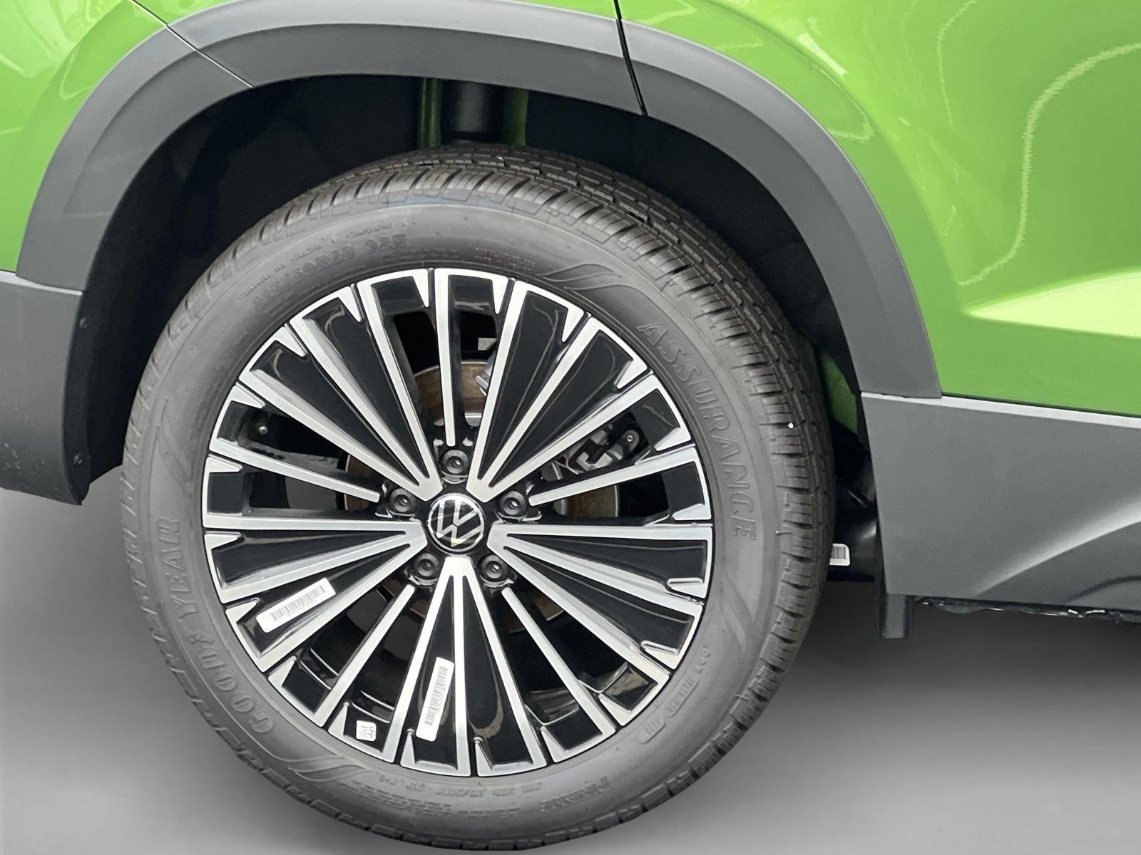2025 Volkswagen Taos SE - Photo 7
