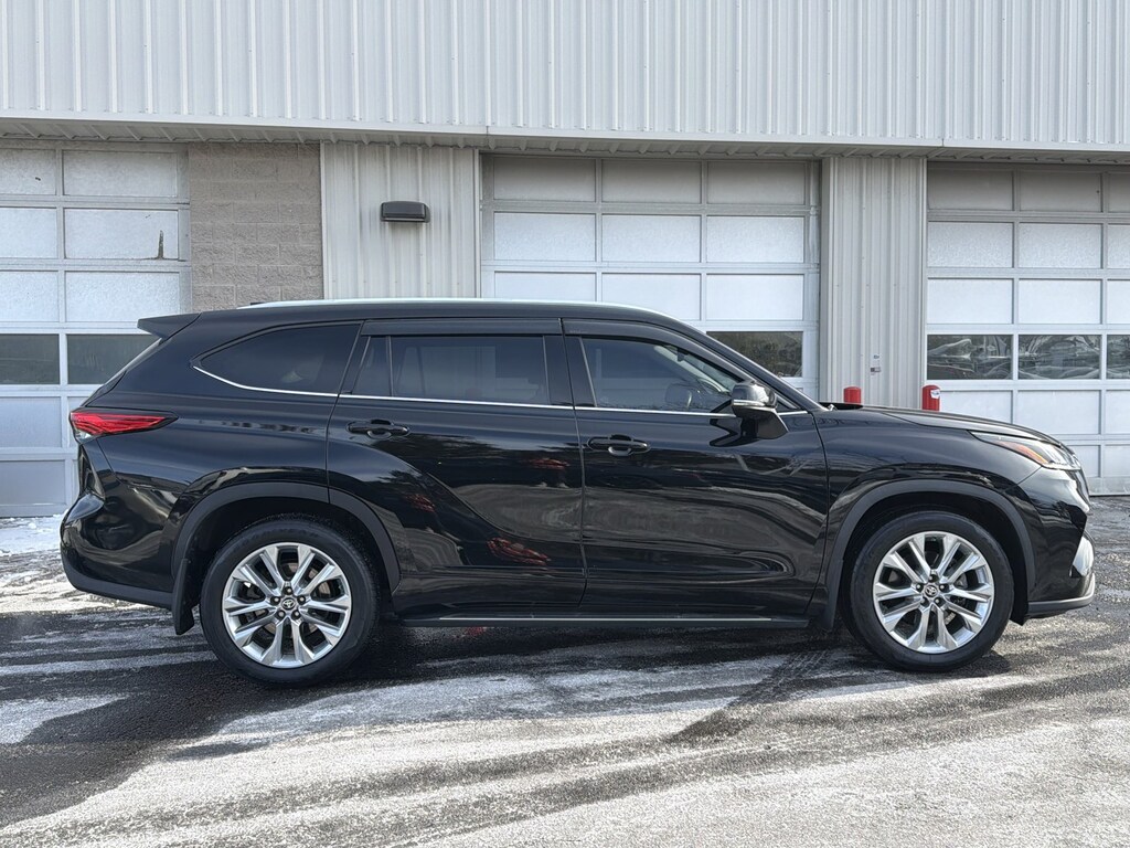 Used 2022 Toyota Highlander Limited SUV