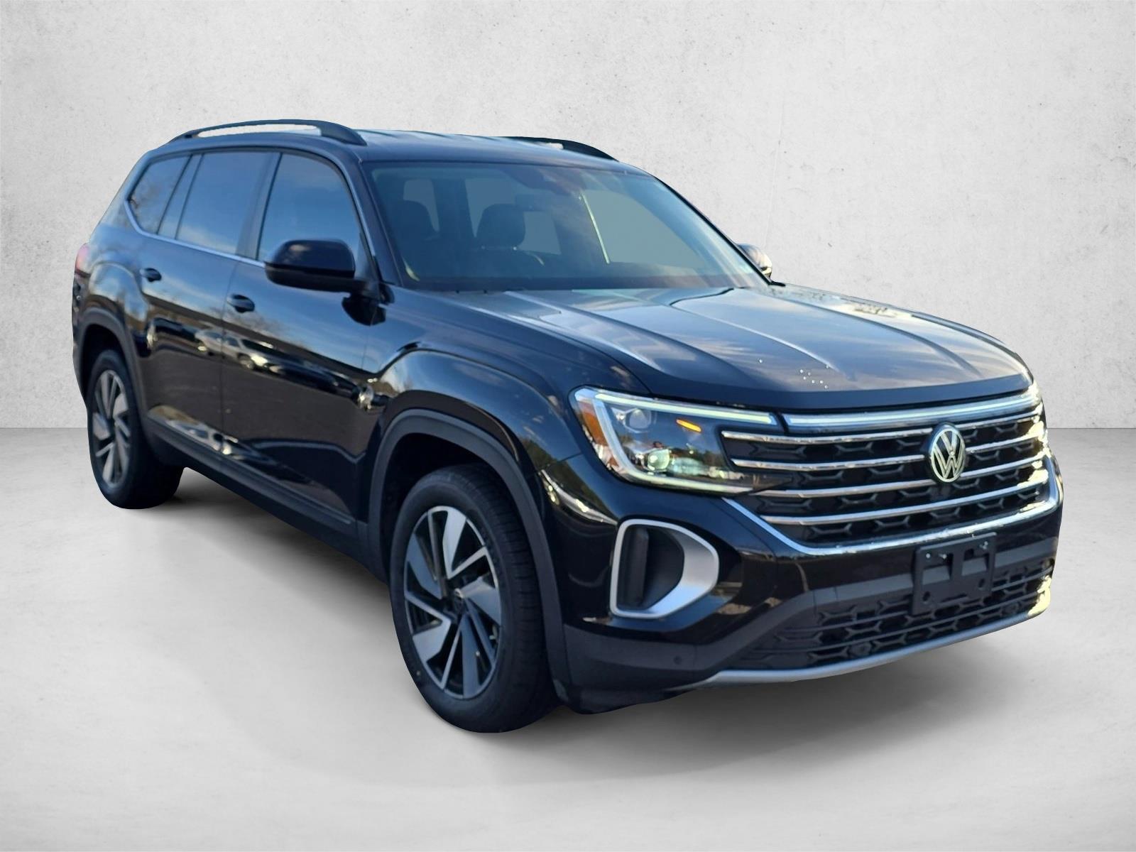 2024 Volkswagen Atlas SE Technology photo 3