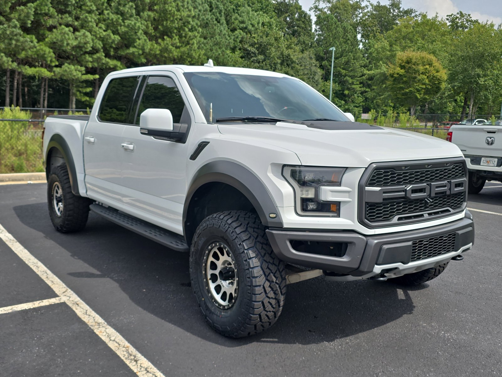 2019 Ford F-150 Raptor photo 3