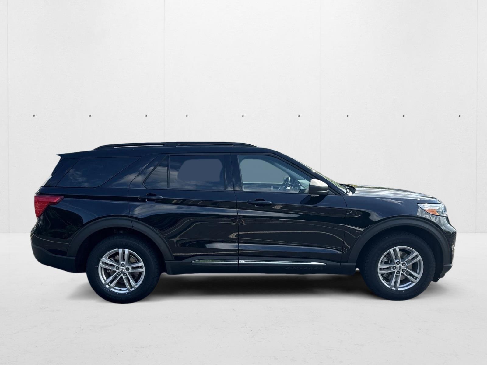 2022 Ford Explorer XLT photo 4