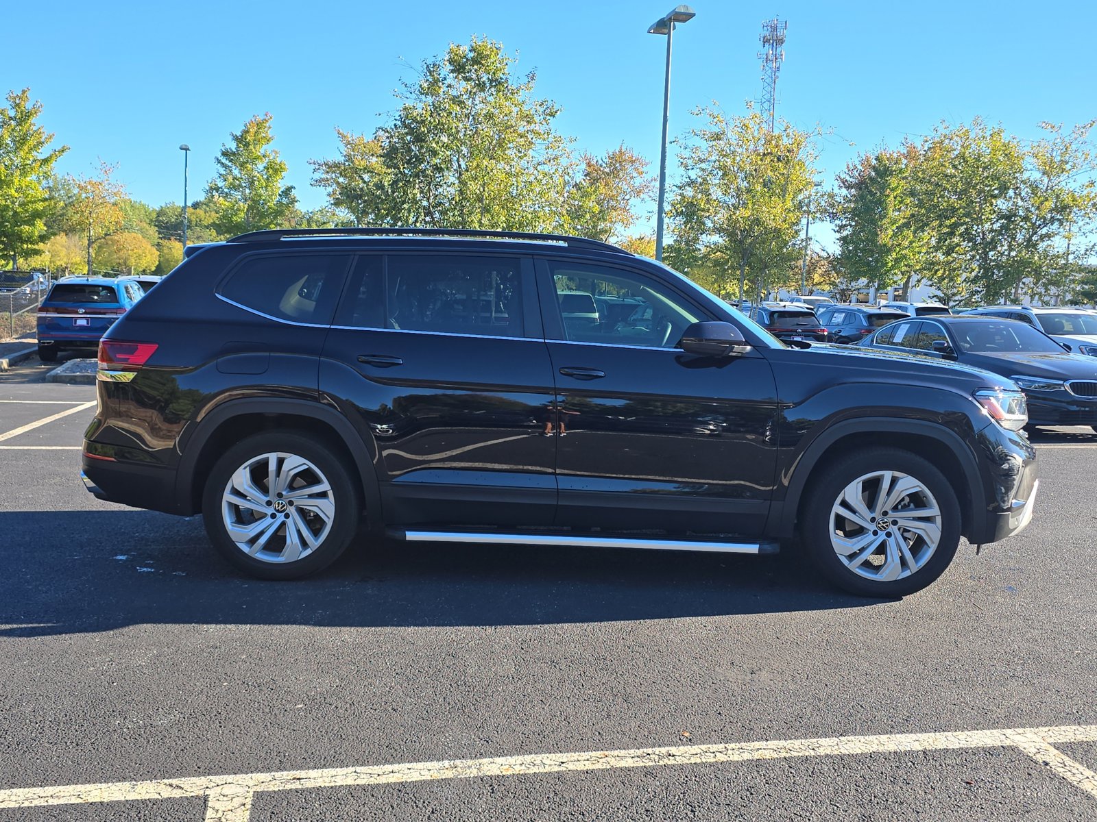 2022 Volkswagen Atlas V6 SE Technology photo 2