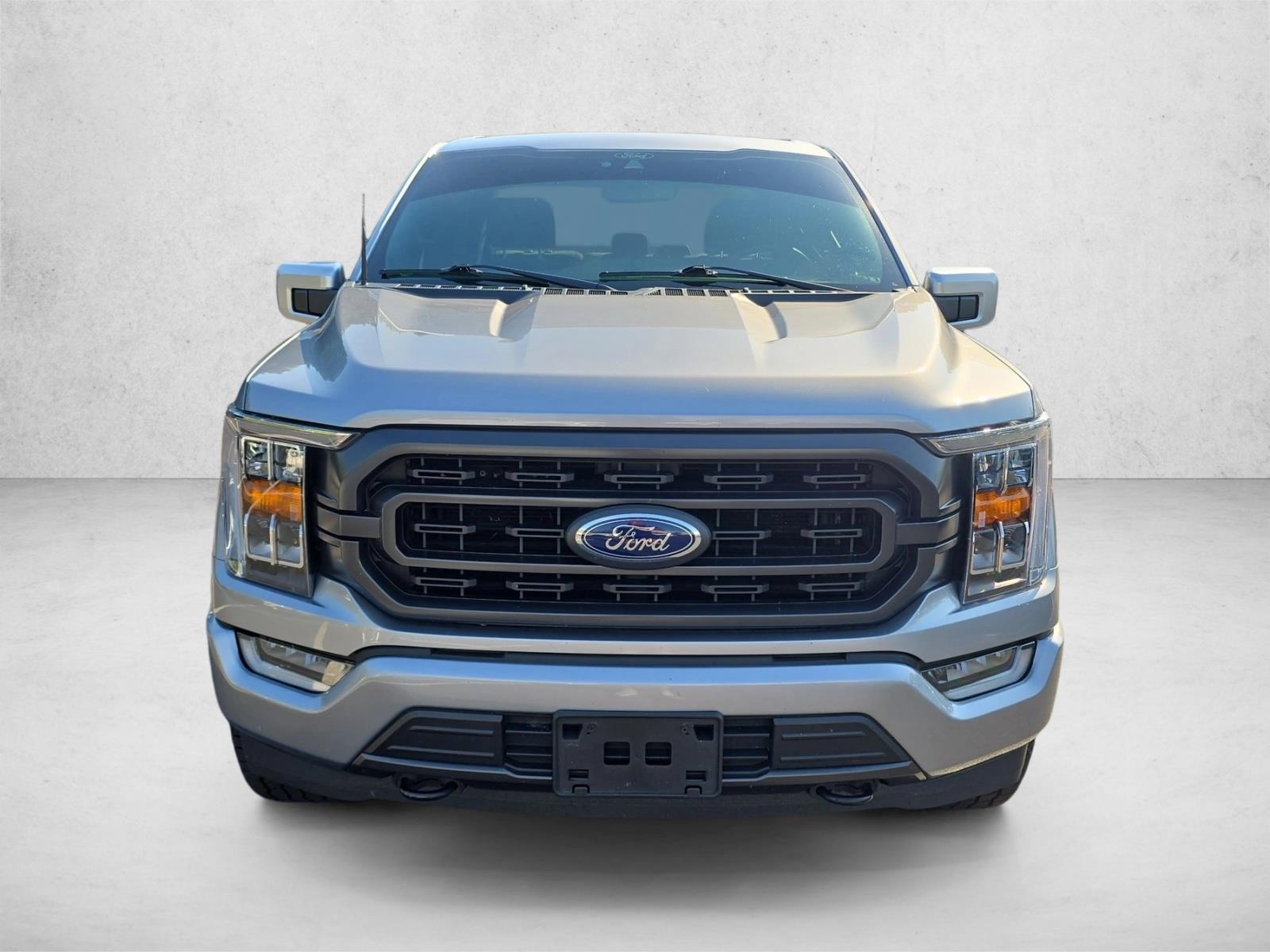 2021 Ford F-150 XLT photo 2