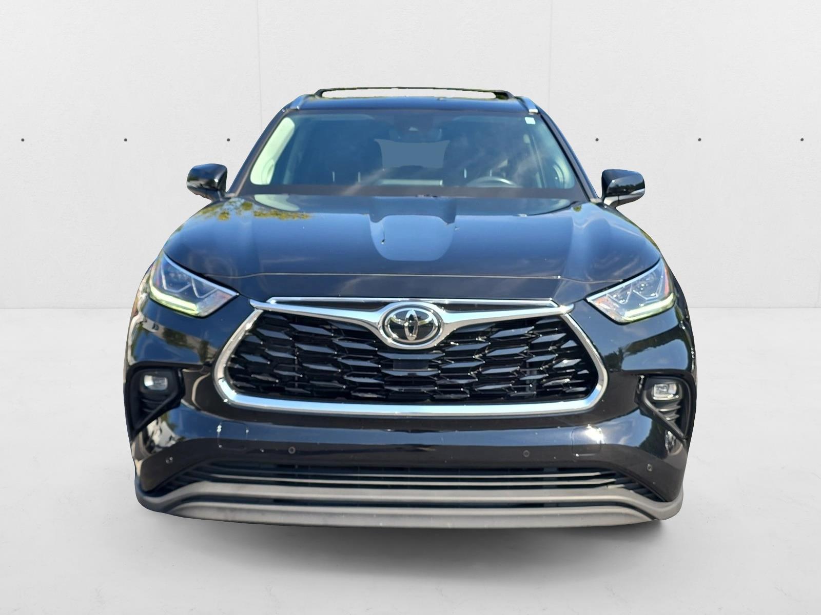 2022 Toyota Highlander Limited photo 2