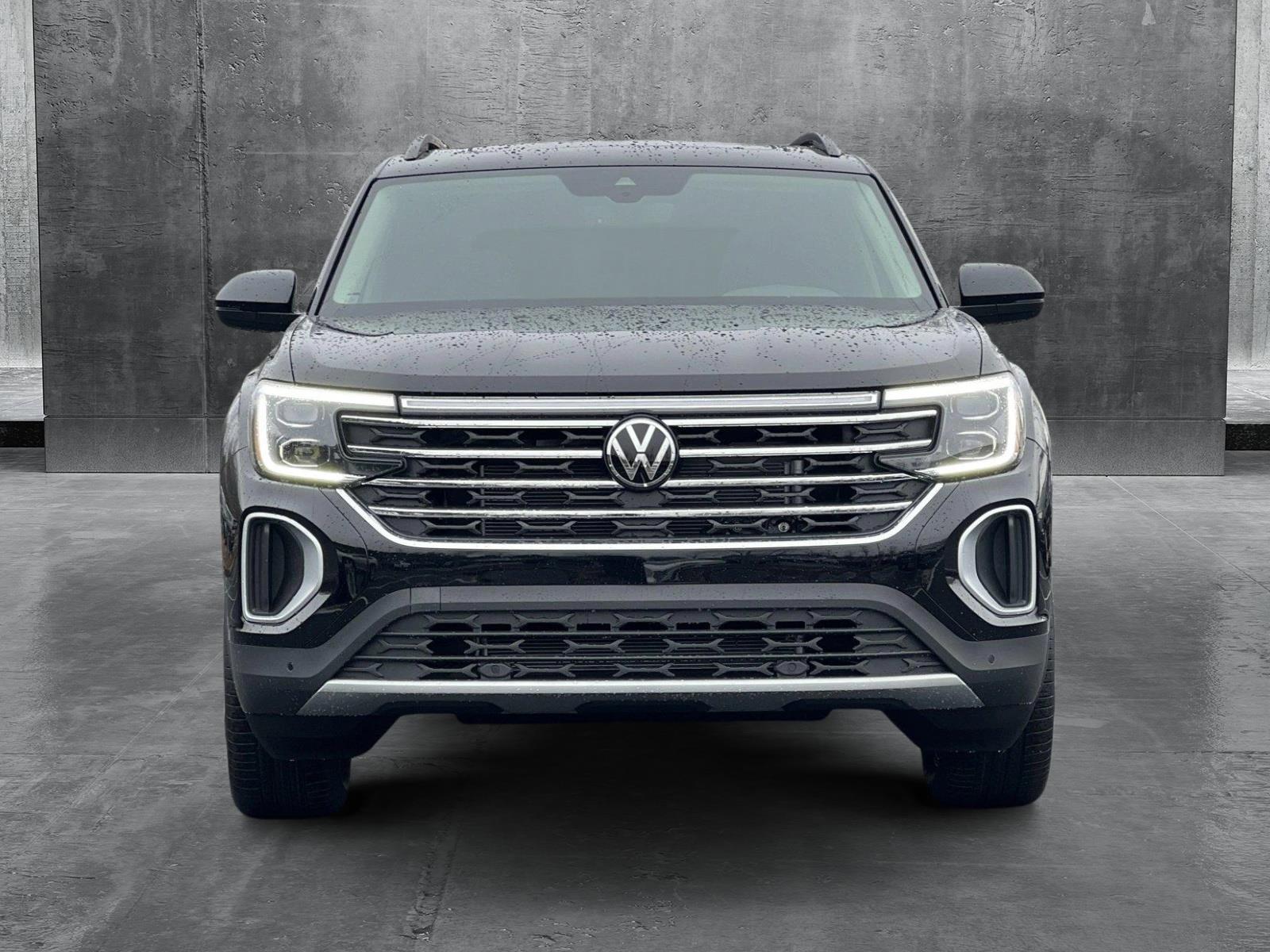 2025 Volkswagen Atlas SE Technology photo 2