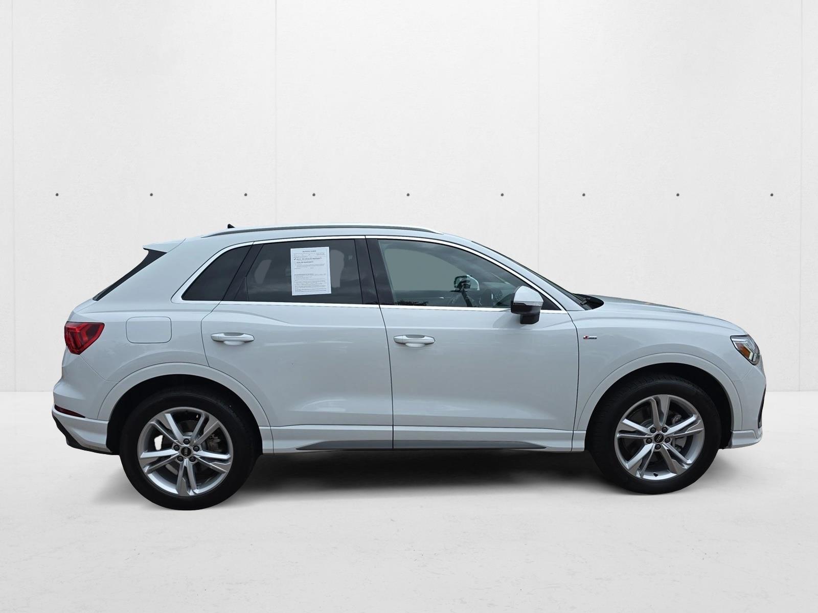 2024 Audi Q3 S line Premium Plus photo 4
