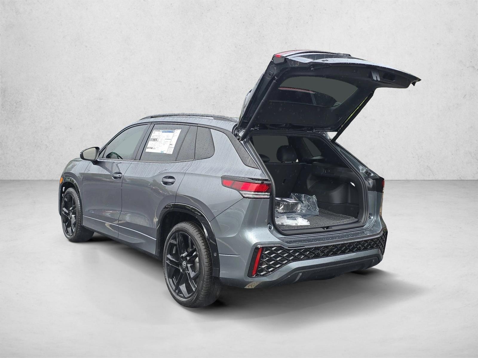 2025 Volkswagen Tiguan SE R-Line Black photo 3