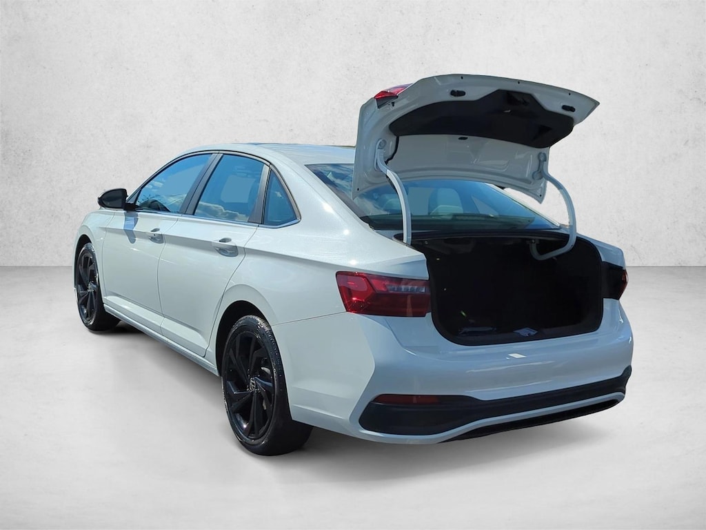 New 2026 Volkswagen Jetta 1.5T SE Sedan