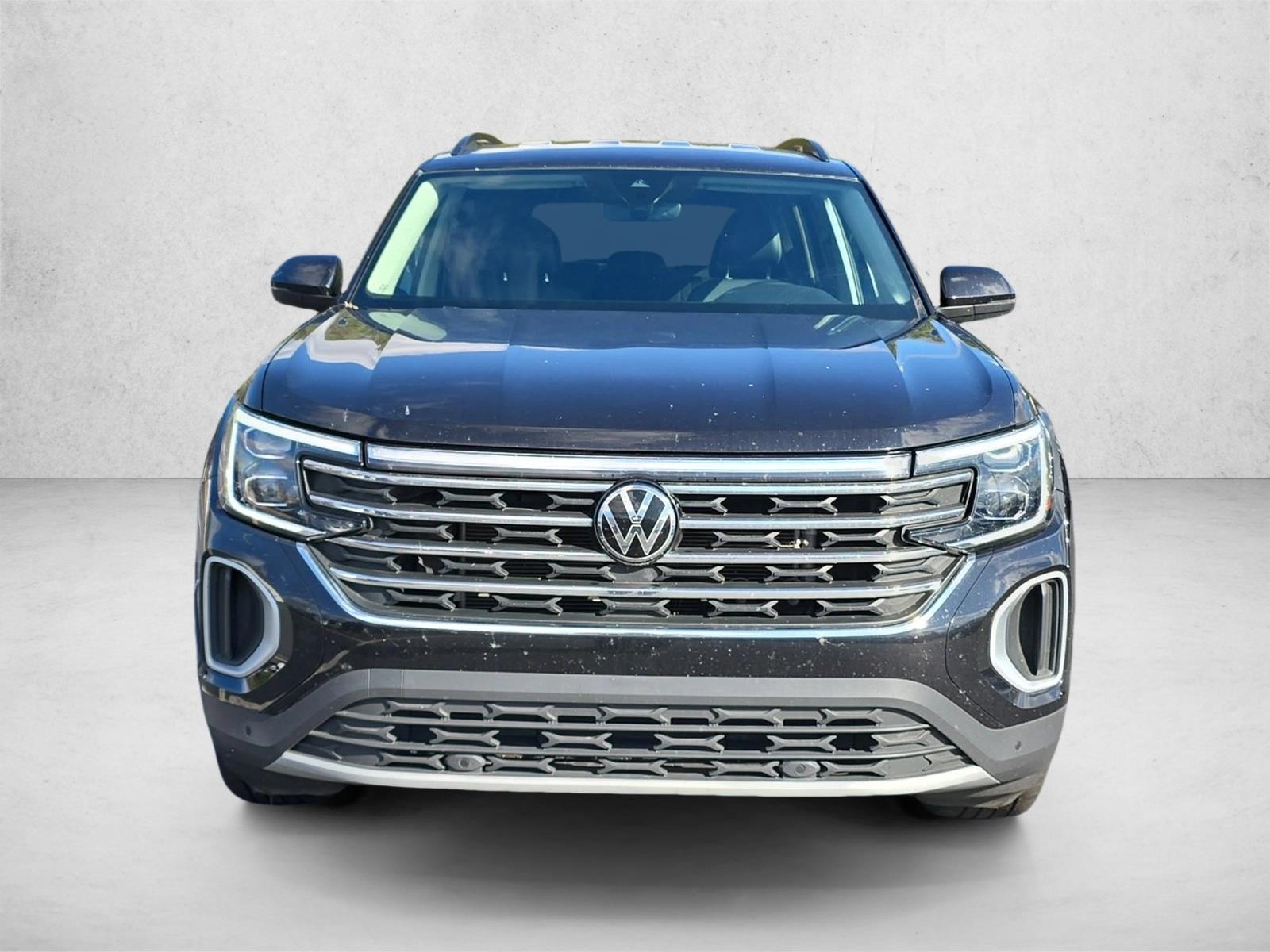 2024 Volkswagen Atlas SE Technology photo 2