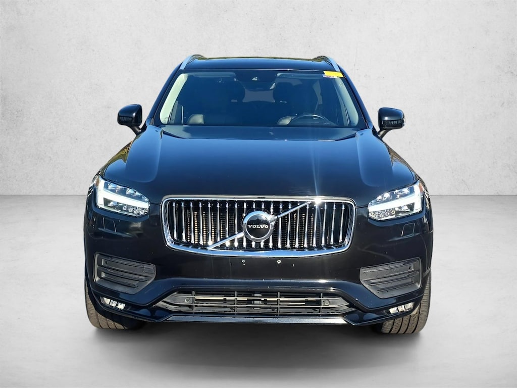 Used 2021 Volvo XC90 Momentum SUV