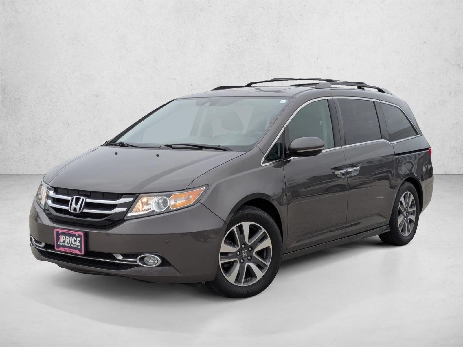2016 Honda Odyssey Touring Elite's photo