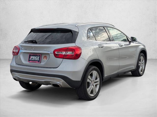 2015 Mercedes Benz GLA 250 4MATIC photo 4