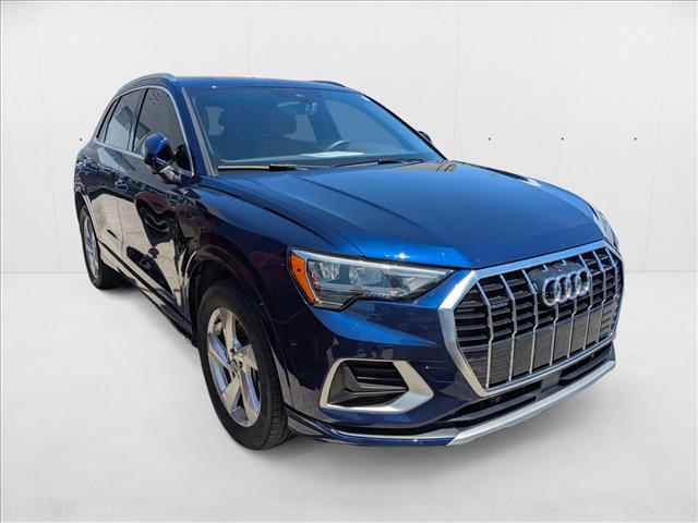 2022 Audi Q3 Premium photo 3