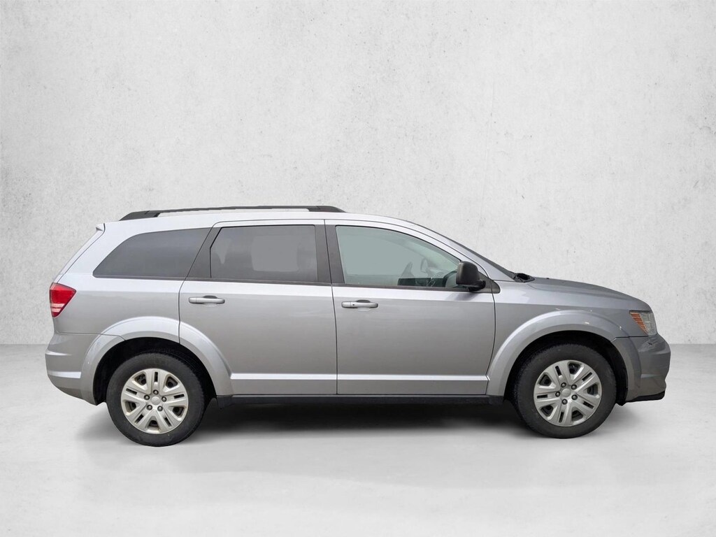 Used 2017 Dodge Journey SE SUV