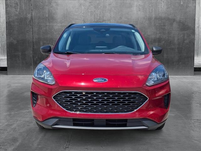 Used 2022 Ford Escape SE with VIN 1FMCU0G62NUA32391 for sale in Westlake, OH