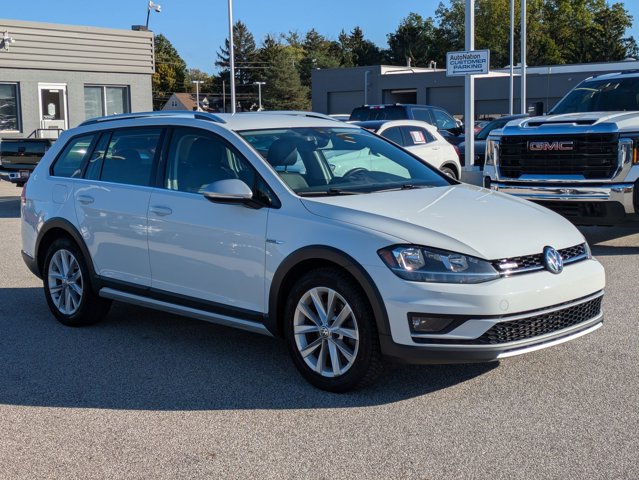 2018 Volkswagen Golf Alltrack S photo 3