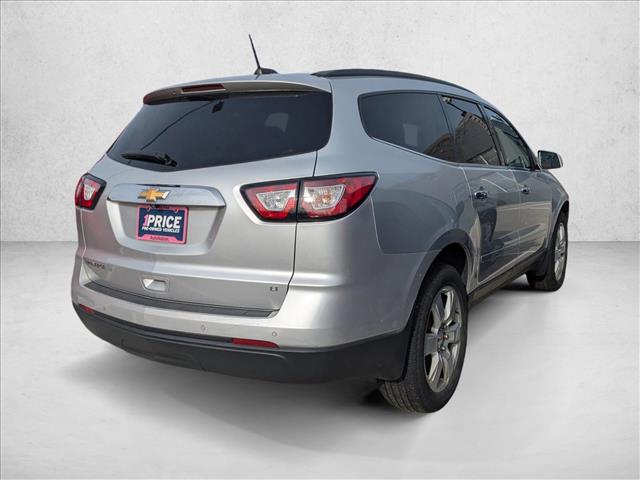 2017 Chevrolet Traverse 1LT photo 4