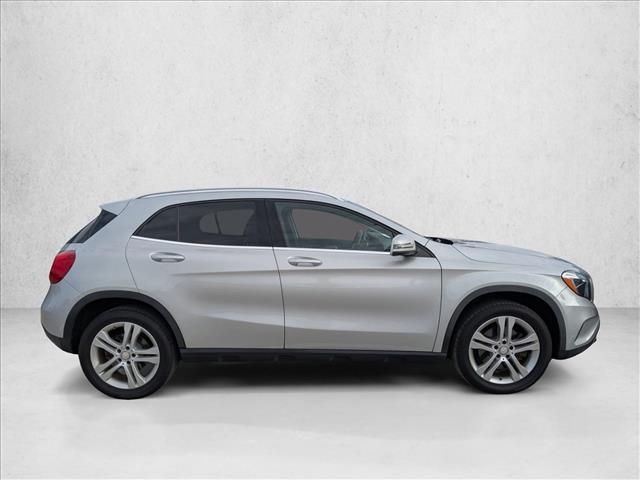 2015 Mercedes Benz GLA 250 4MATIC photo 3