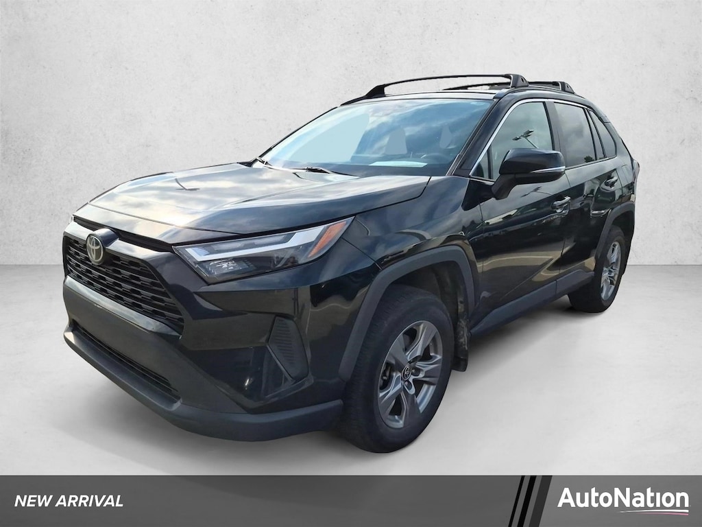 Used 2022 Toyota RAV4 XLE SUV
