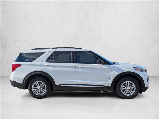2020 Ford Explorer XLT photo 3