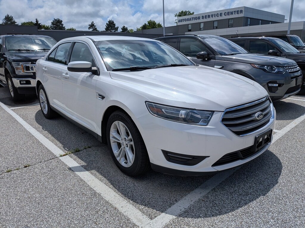 Used 2015 Ford Taurus SEL Sedan