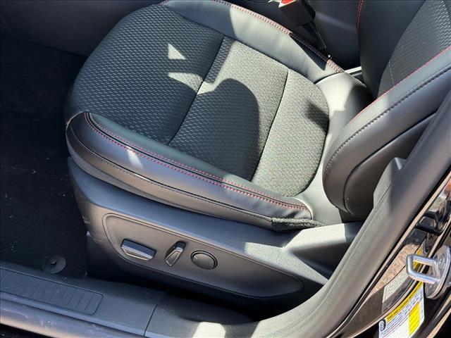 2025 Ford Escape ST-Line photo 4
