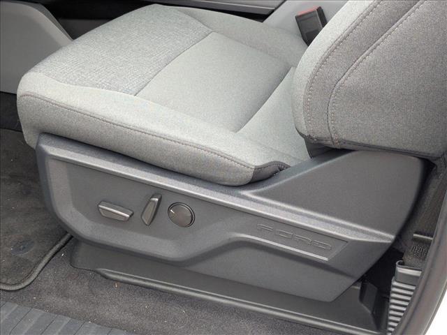 2025 Ford F-150 XLT photo 4