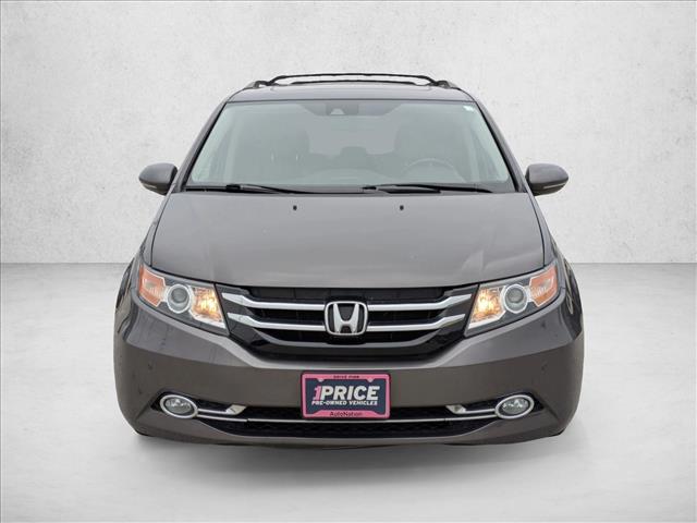 2016 Honda Odyssey Touring Elite photo 2