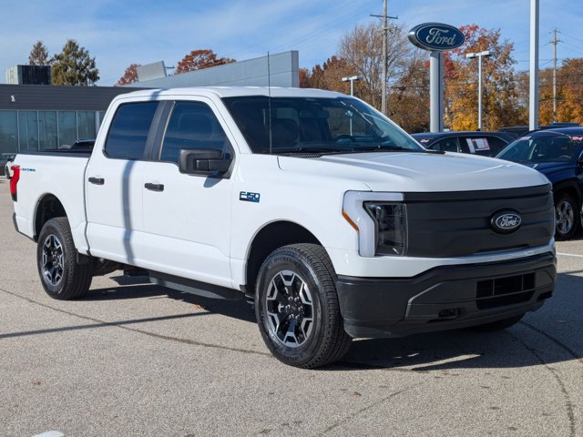 2024 Ford F-150 Lightning photo 3