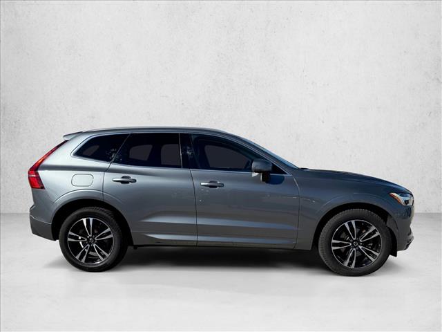 2020 Volvo XC60 Momentum photo 3